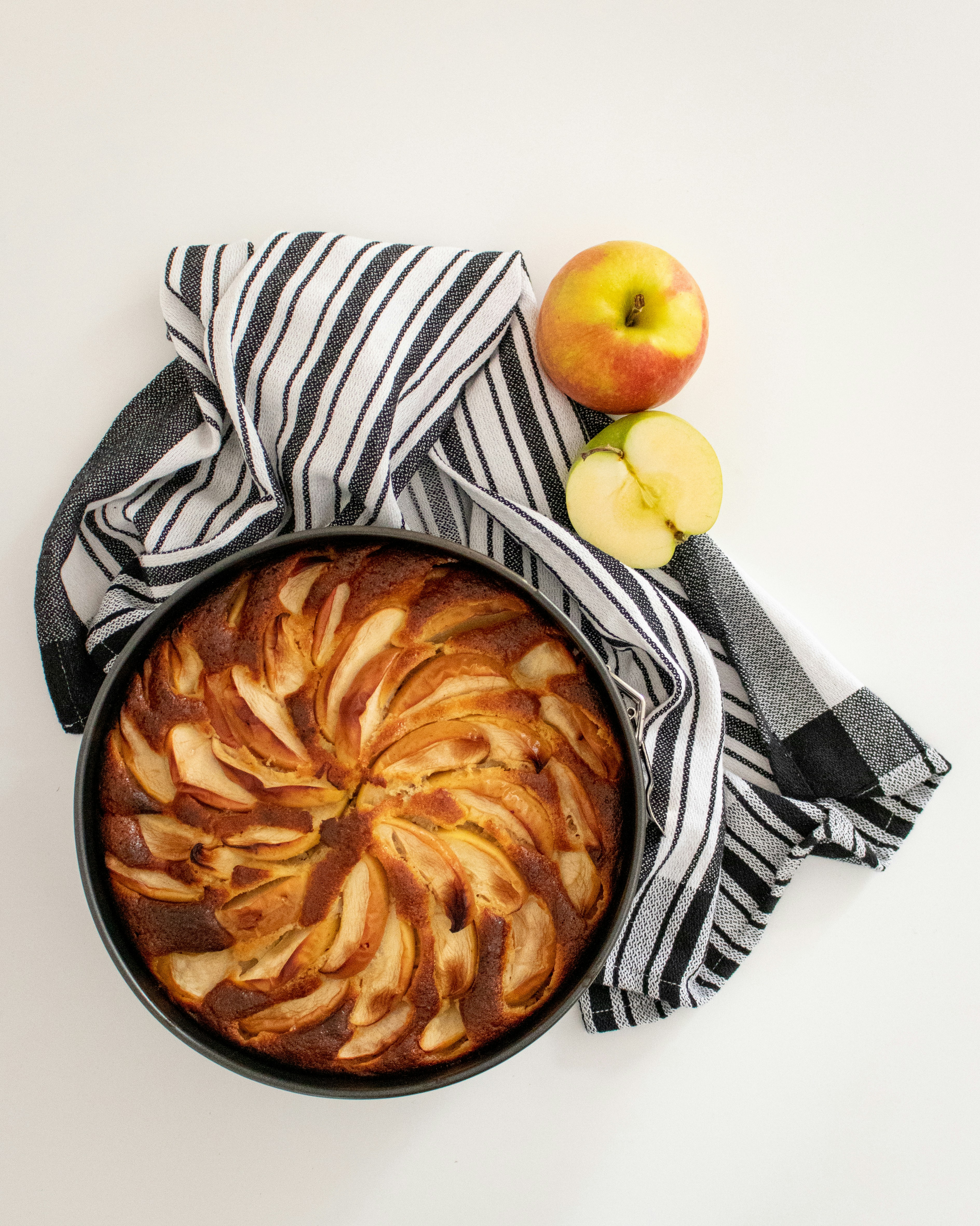 French Apple Yogurt Cake